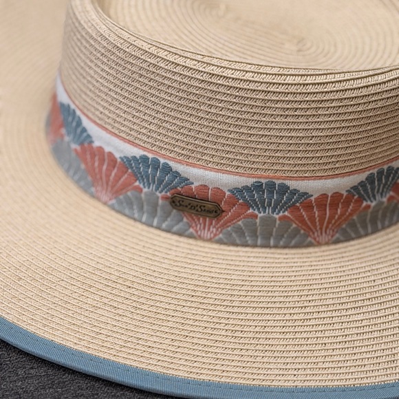 NWT Sun and Sand hat - Picture 3 of 3
